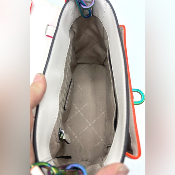 Michael Kors Manhattan Medium Contrast Trim Satchel - Picture 11 of 16